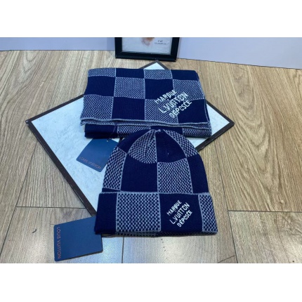 New Arrivals Louis Vuitton Scarf and hat A set in 206874