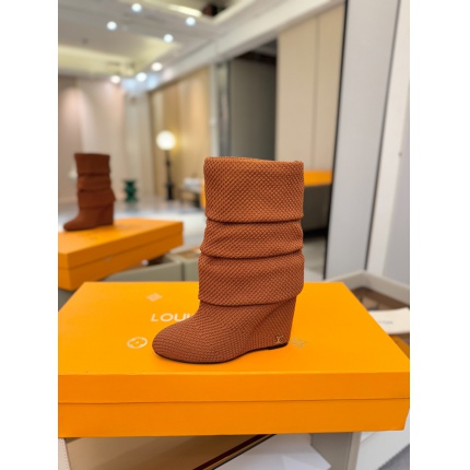 Louis Vuitton Boots For Women in 206951