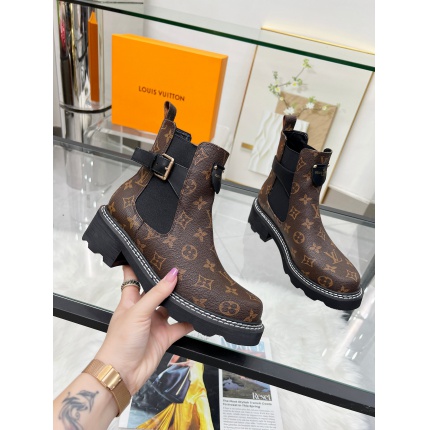 Louis Vuitton Boots For Women in 206957