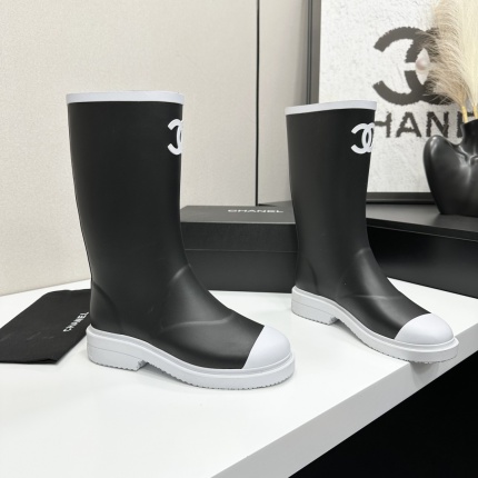 Chanel Boots For Women in 206960