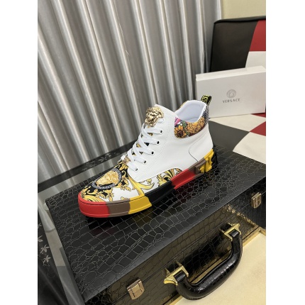 Versace Sneakers For Men in 207024