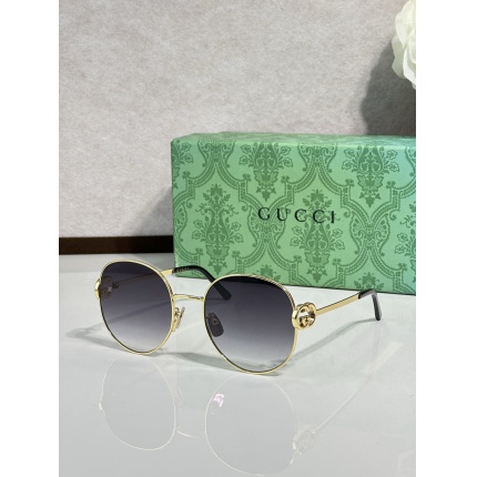 Gucci AAA Quality Sunglasses in 207185