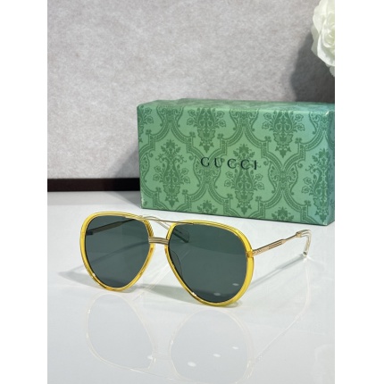 Gucci AAA Quality Sunglasses in 207192