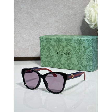 Gucci AAA Quality Sunglasses in 207197