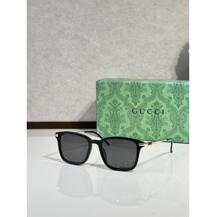 Gucci AAA Quality Sunglasses in 207204