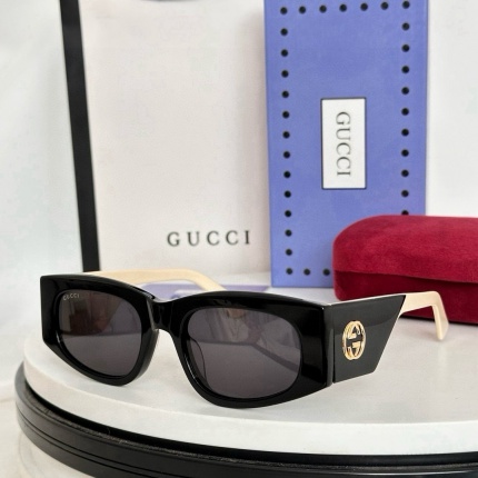 Gucci AAA Quality Sunglasses in 207218
