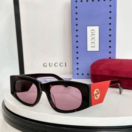 Gucci AAA Quality Sunglasses in 207219