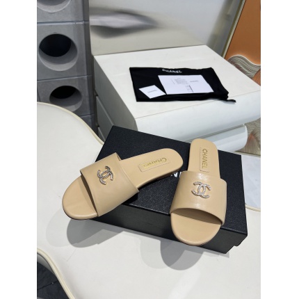 New Arrivals Chanel Slippers For Women CC slides For Women in 207239