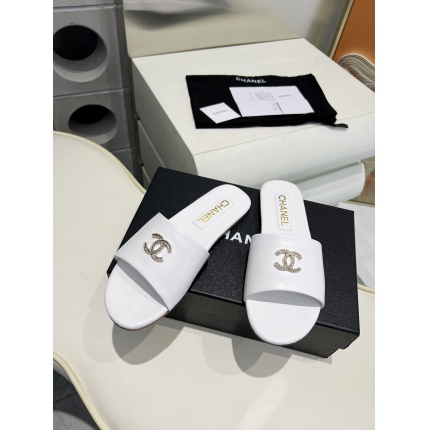 New Arrivals Chanel Slippers For Women CC slides For Women in 207240