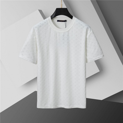 Louis Vuitton T-Shirts for Men in 207423