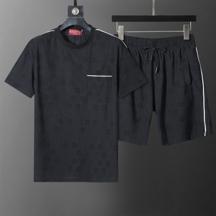 Gucci Short Tracksuits For Men in 207431
