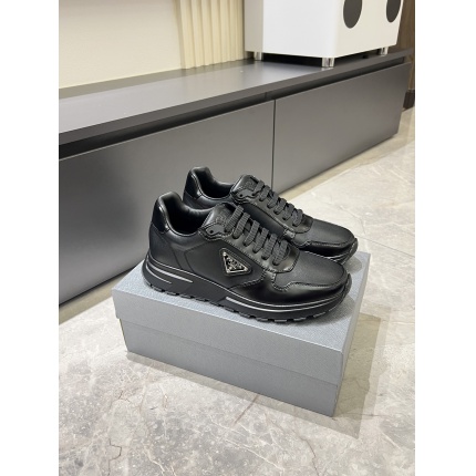 Prada Sneakers For Men in 207460