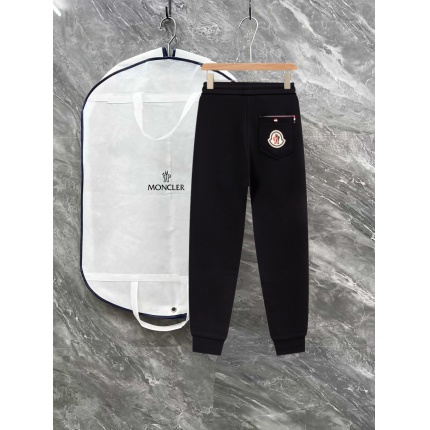 New Arrivals Moncler Pants For Men in 207498