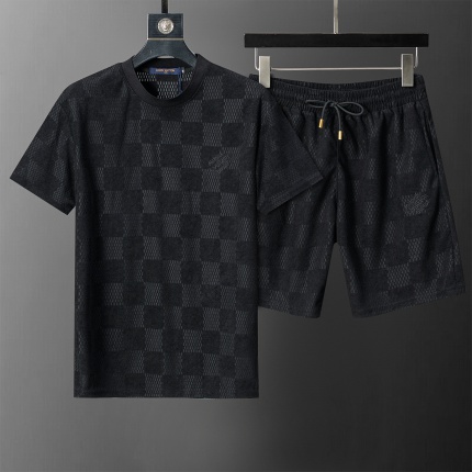 Louis Vuitton Short Tracksuits For Men in 207539