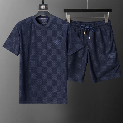 Louis Vuitton Short Tracksuits For Men in 207541