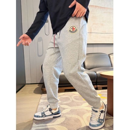 New Arrivals Moncler Pants For Men in 207569