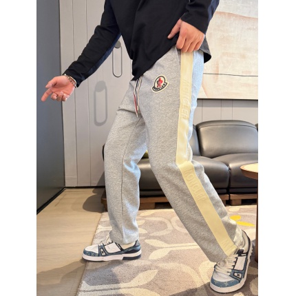 New Arrivals Moncler Pants For Men in 207570