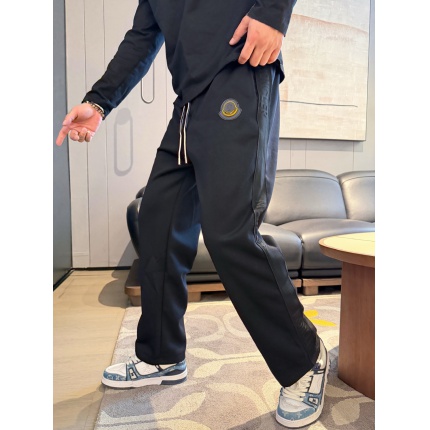 New Arrivals Moncler Pants For Men in 207571