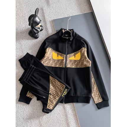 New Arrivals Fendi Tracksuits For Men in 207577