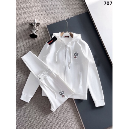 New Arrivals Moncler Tracksuits For Men in 207580