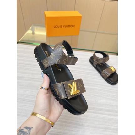 LV Sandals For Women in 207664