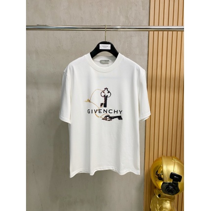 New Arrivals Givenchy T-shirts For Men in 207728
