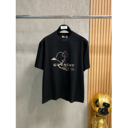 New Arrivals Givenchy T-shirts For Men in 207729