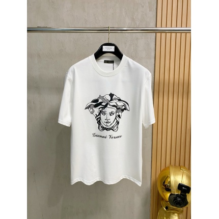 New Arrivals Versace T-shirts For Men in 207734
