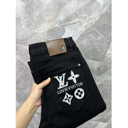 New Arrivals Louis Vuitton Jeans For Men in 207772