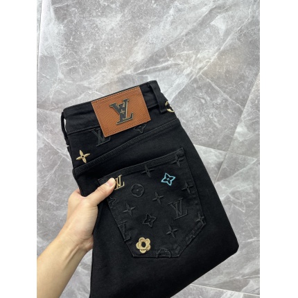 New Arrivals Louis Vuitton Jeans For Men in 207774