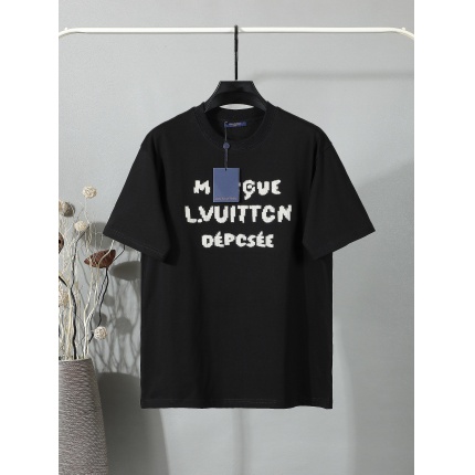 New Arrivals Louis Vuitton T-shirts For Men in 207828