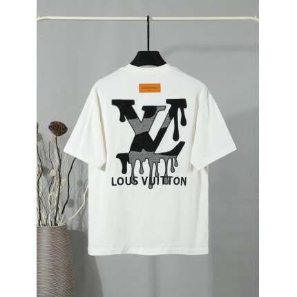 New Arrivals Louis Vuitton T-shirts For Men in 207837