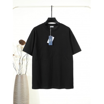 New Arrivals Dior T-shirts For Men in 207844