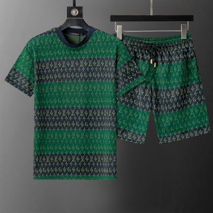Louis Vuitton Short Tracksuits For Men in 207886