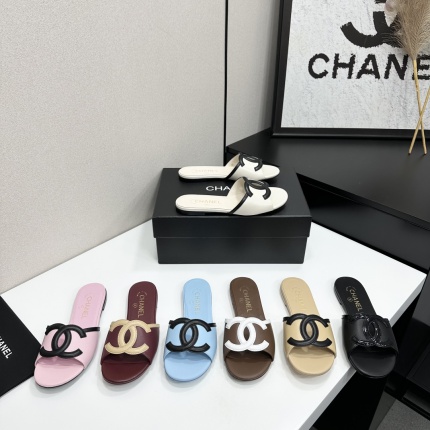 Chanel Sandals For Women in 207917