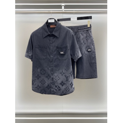 New Arrivals Louis Vuittton Short Tracksuits For Men in 207957