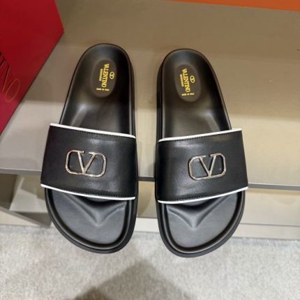 Valentino Slippers Men in 208013