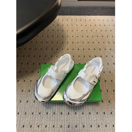 Bottega Veneta Sneakers For Women in 208022