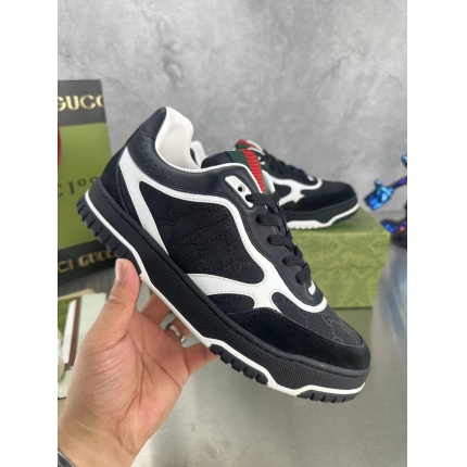 Gucci Sneakers For Men in 208223