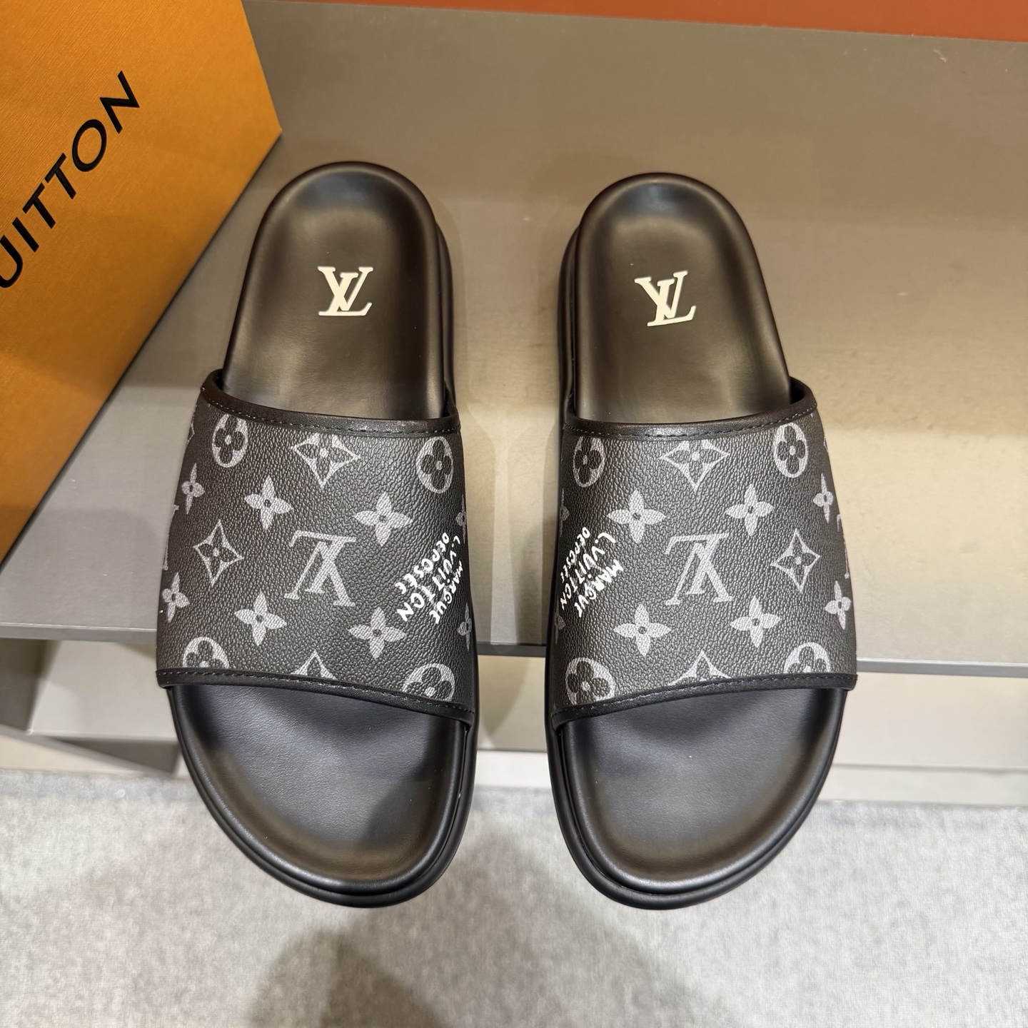 Cheap Louis Vuitton Slippers For Men in 208007, $55 USD- [IB208007] - Replica Louis Vuitton Slippers For Men