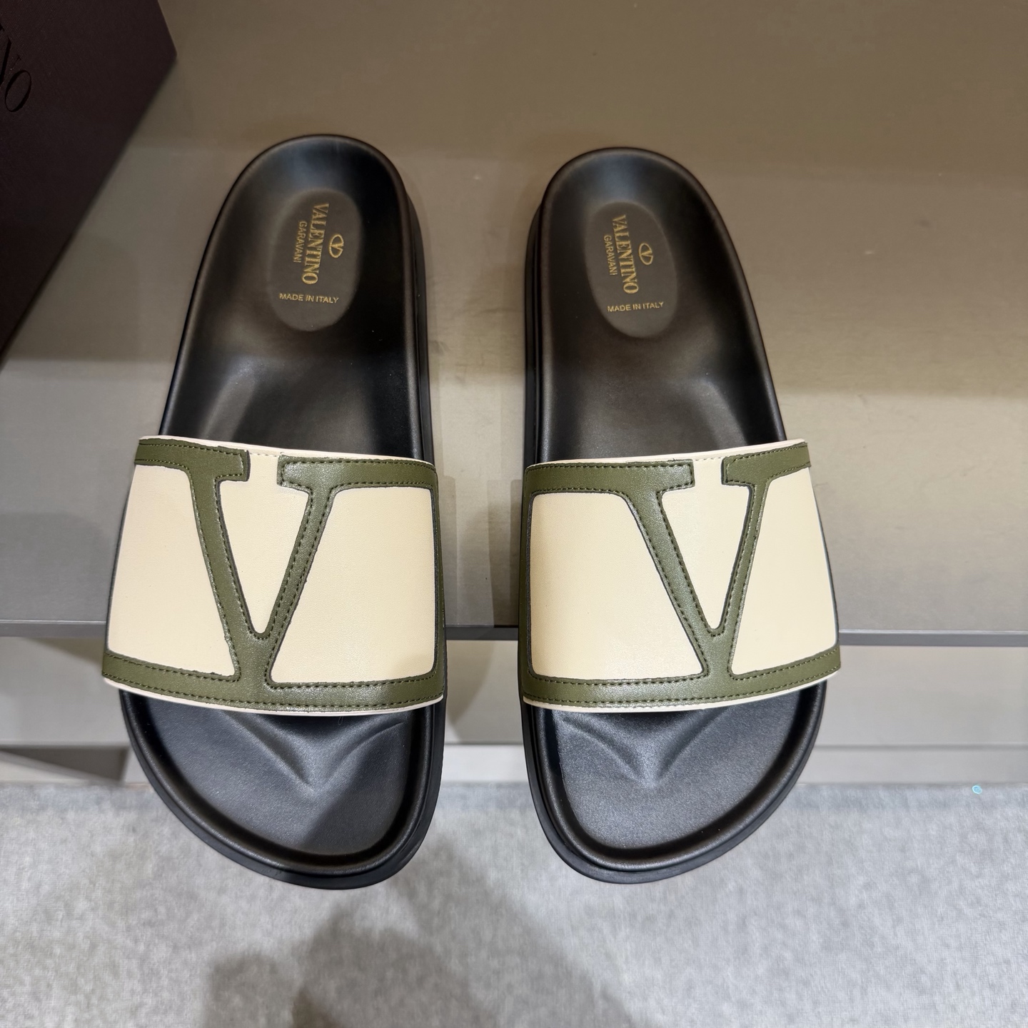 Cheap Valentino Slippers Men in 208021, $55 USD- [IB208021] - Replica Valentino Slippers Men