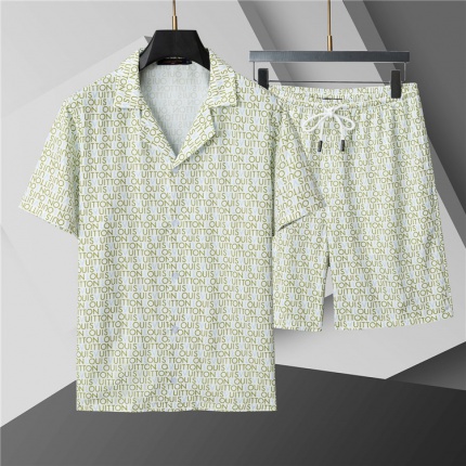 Louis Vuitton Short Tracksuits For Men in 208243