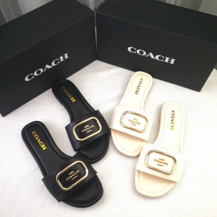 new Women Coach Slippers  size 35-40 in 208606