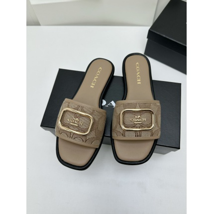 new Women Coach Slippers  size 35-40 in 208611