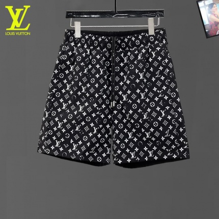 New Arrivals Louis Vuitton Shorts For Men in 208660