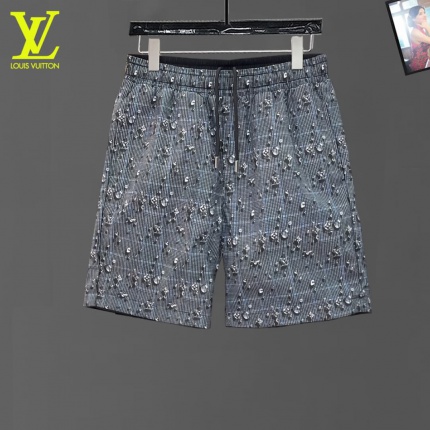 New Arrivals Louis Vuitton Shorts For Men in 208662