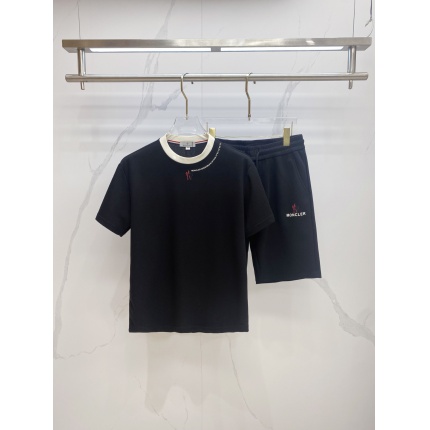 Moncler Short Tracksuits For Men in 208742