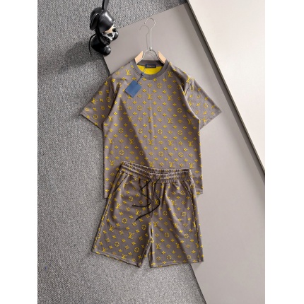 Cheap Louis Vuitton Short Tracksuits For Men in 208771, $55 USD- [IB208771] - Replica Louis Vuitton Short Tracksuits For Men