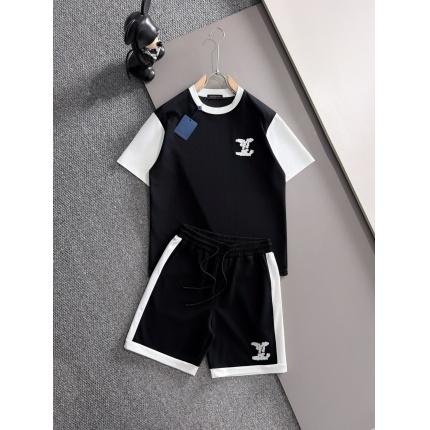 Louis Vuitton Short Tracksuits For Men in 208777