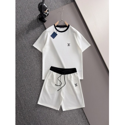 Louis Vuitton Short Tracksuits For Men in 208781